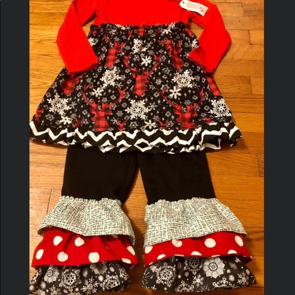 Handmade Toddler Winter Outfit - Picture 4 of 6
